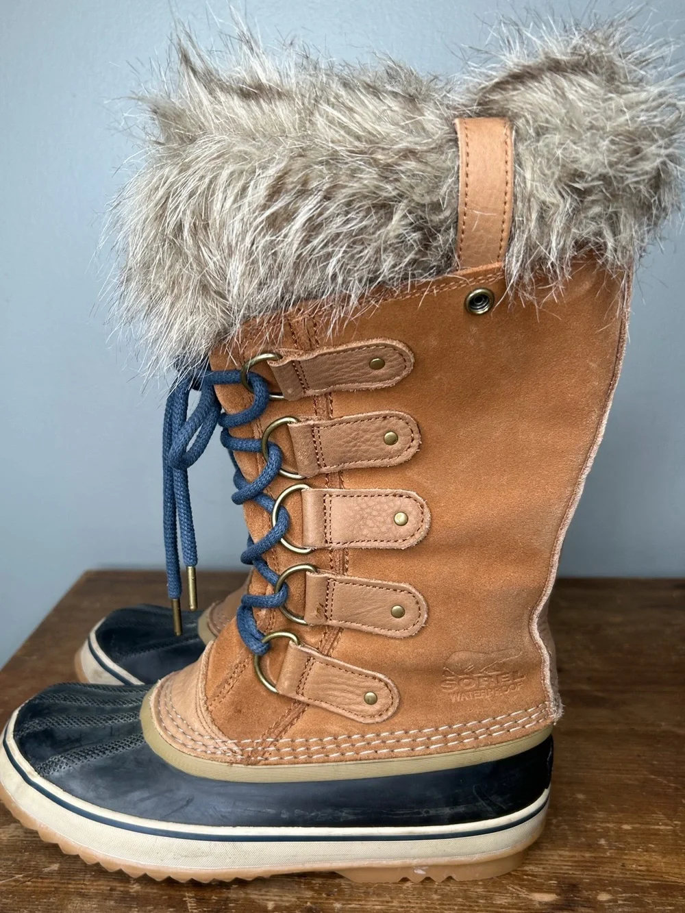Sorel Joan of Arctic Suede Waterproof Boot Womens size 8.5